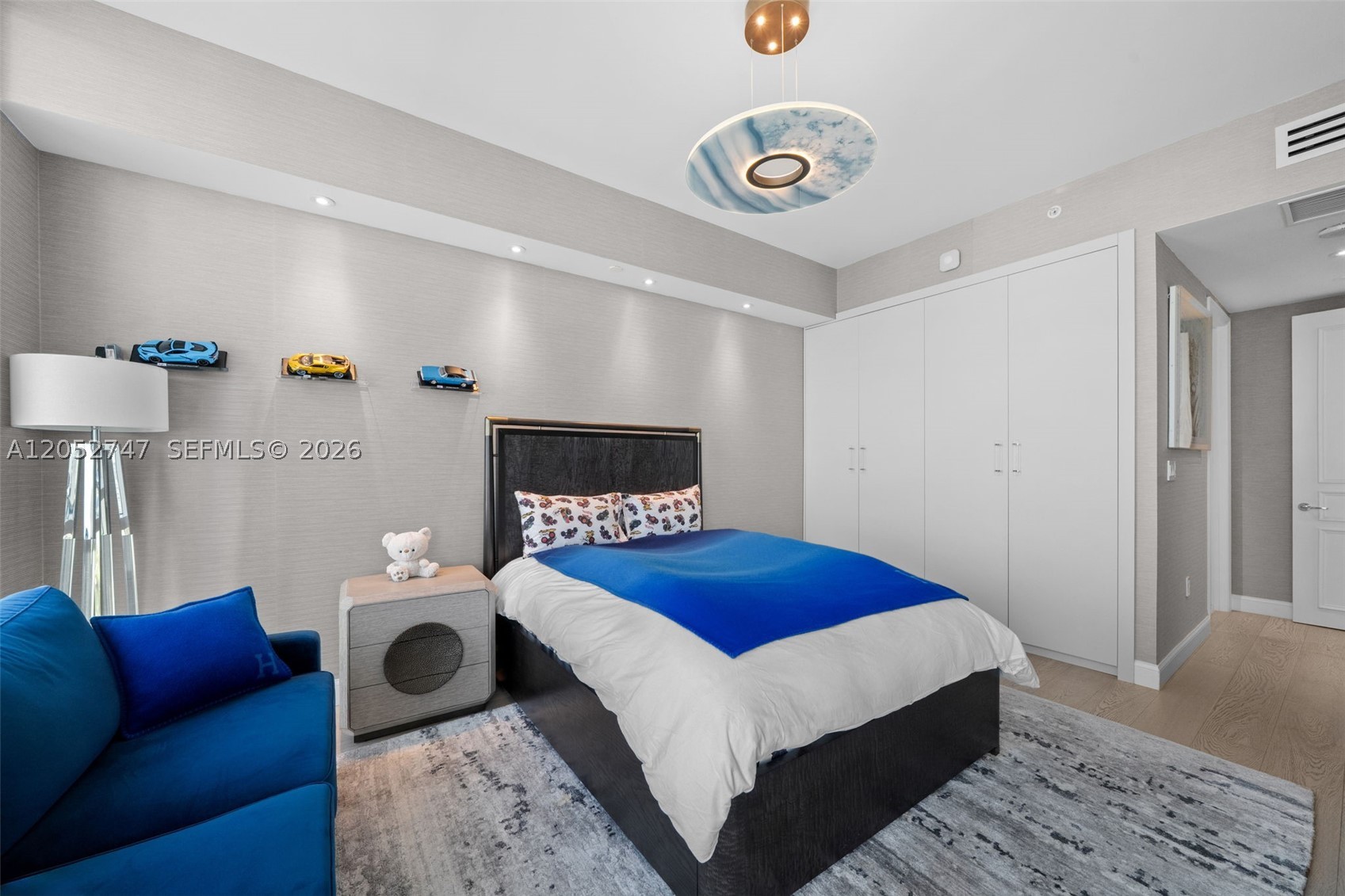 16047 Collins Ave #1703, Sunny Isles Beach FL 33160