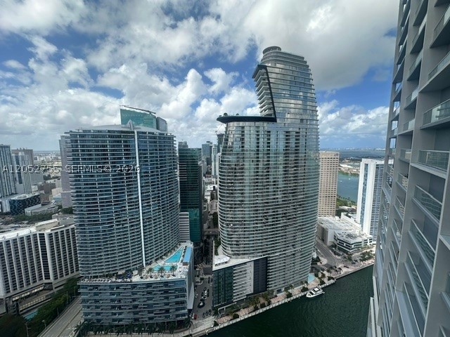 475 Brickell Ave #5010, Miami FL 33131