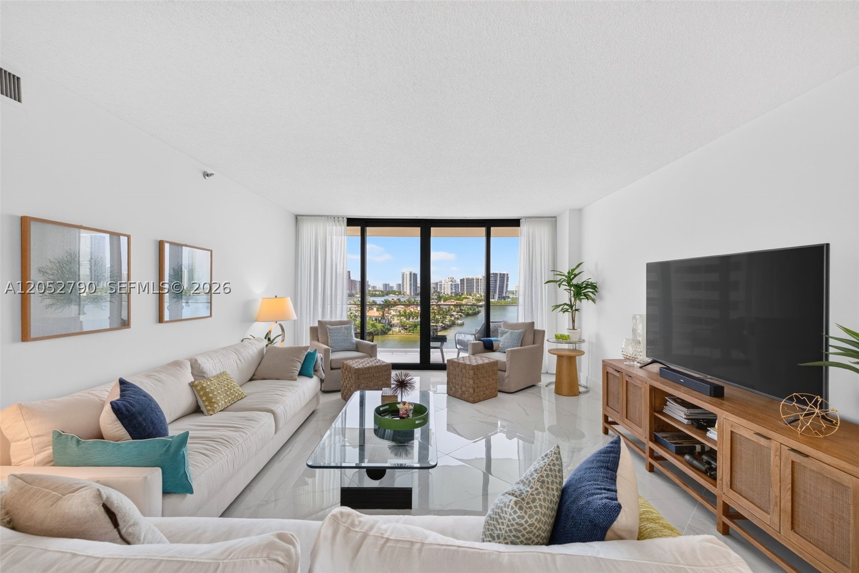 2800 ISLAND BL #904, Aventura FL 33160