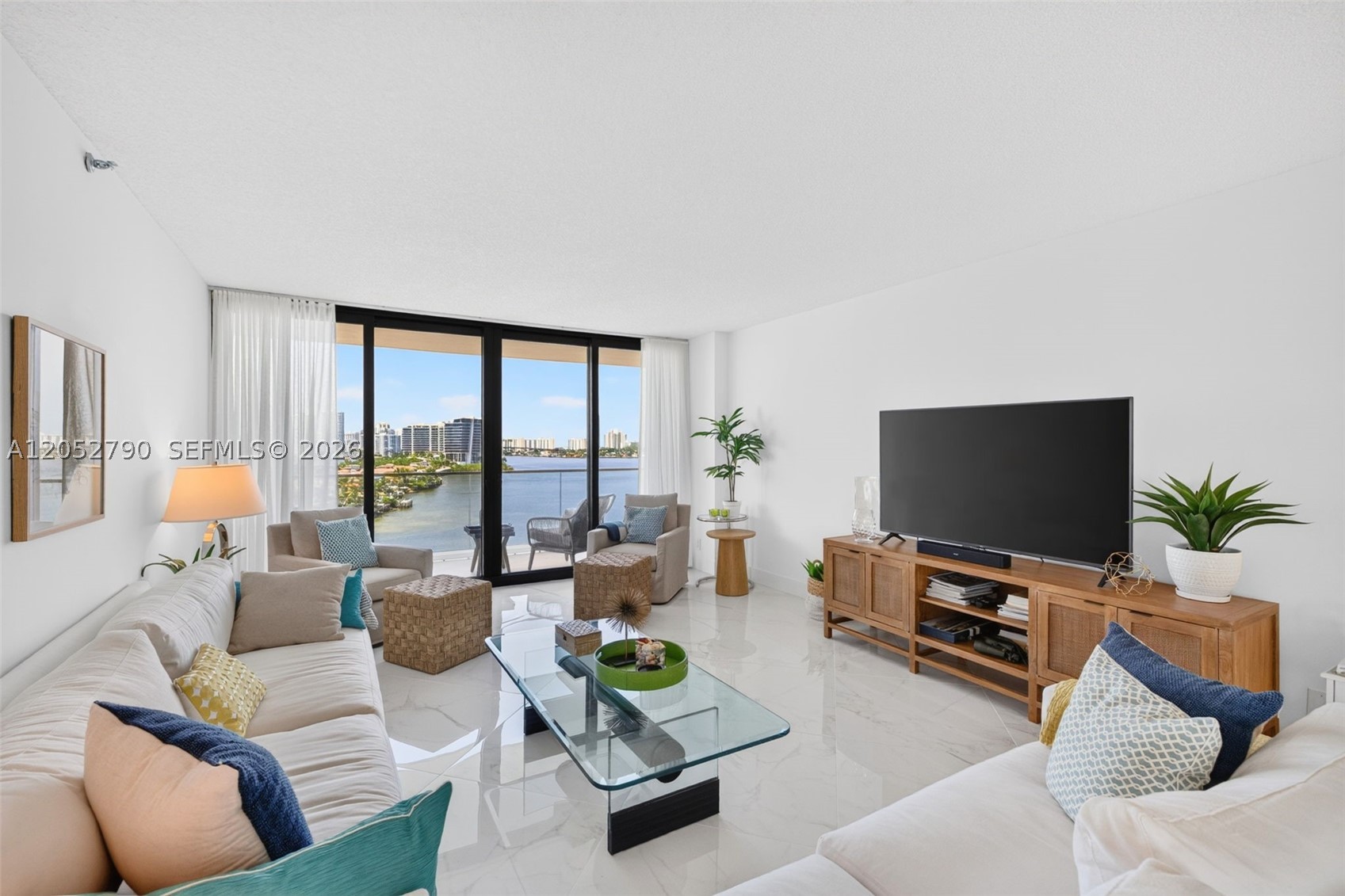 2800 ISLAND BL #904, Aventura FL 33160