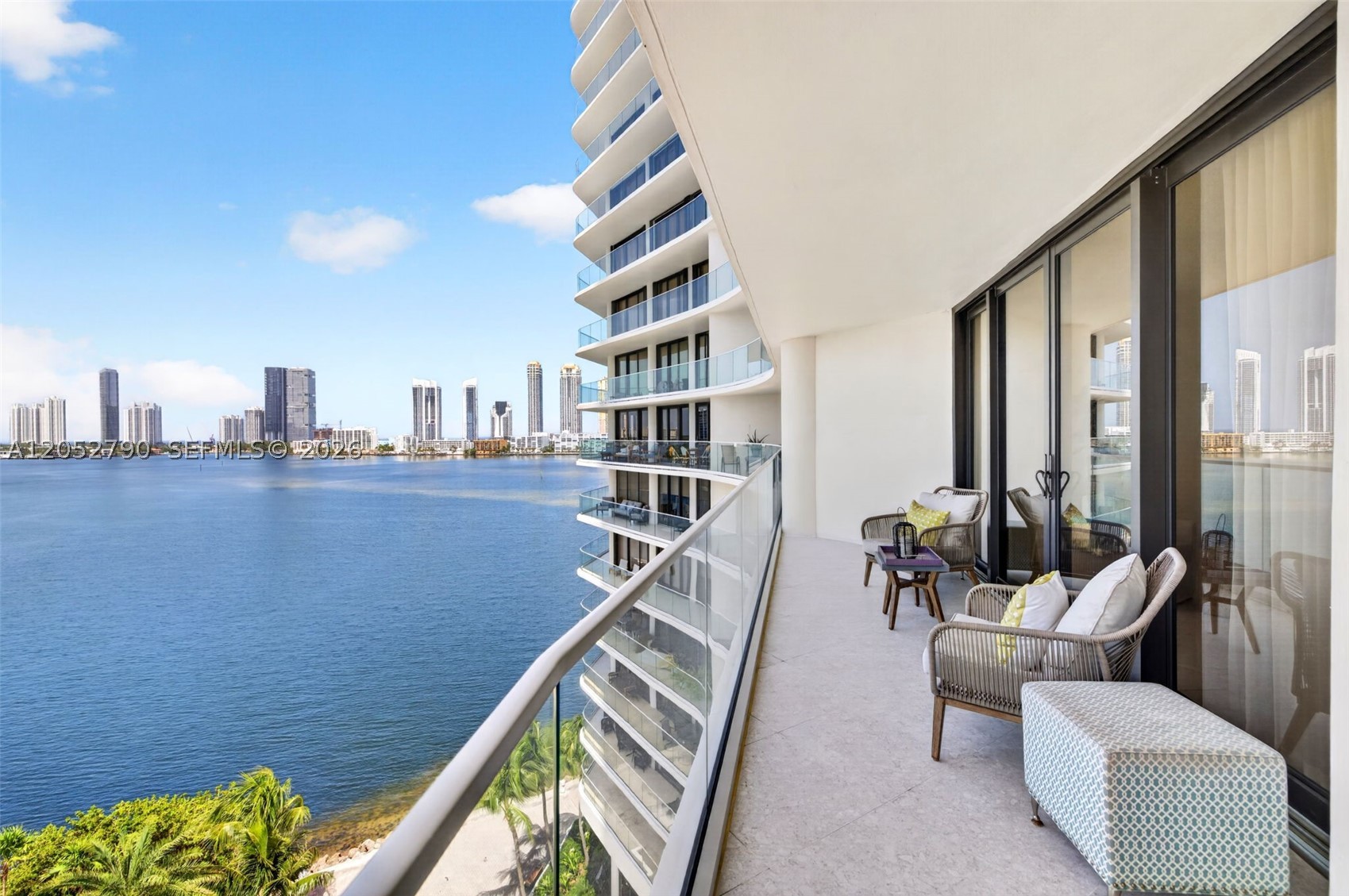 2800 ISLAND BL #904, Aventura FL 33160