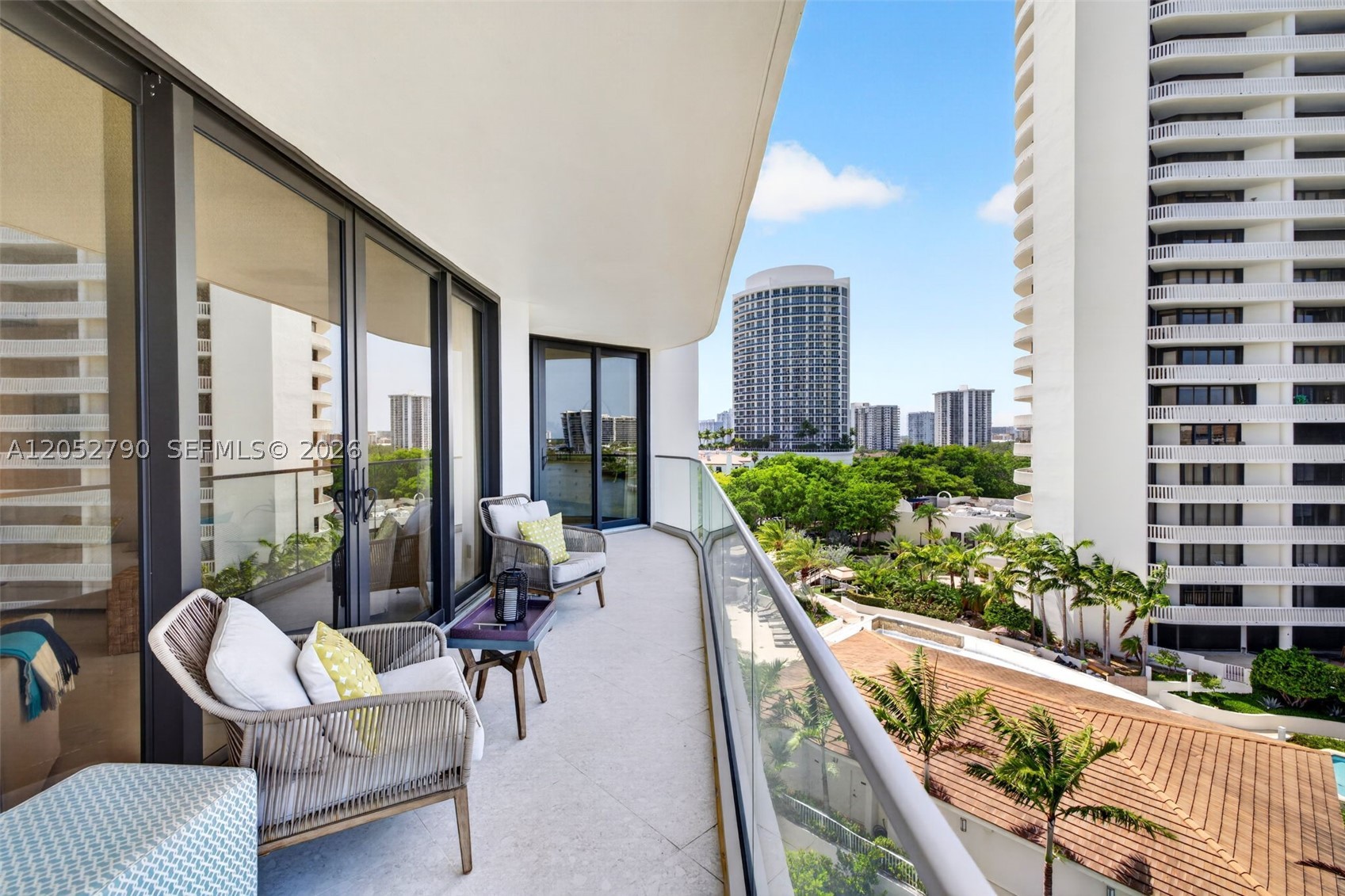 2800 ISLAND BL #904, Aventura FL 33160