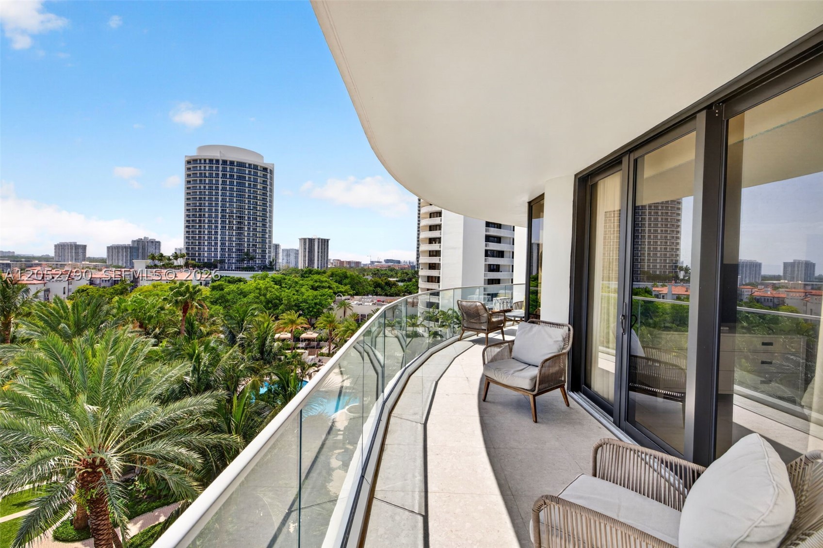 2800 ISLAND BL #904, Aventura FL 33160