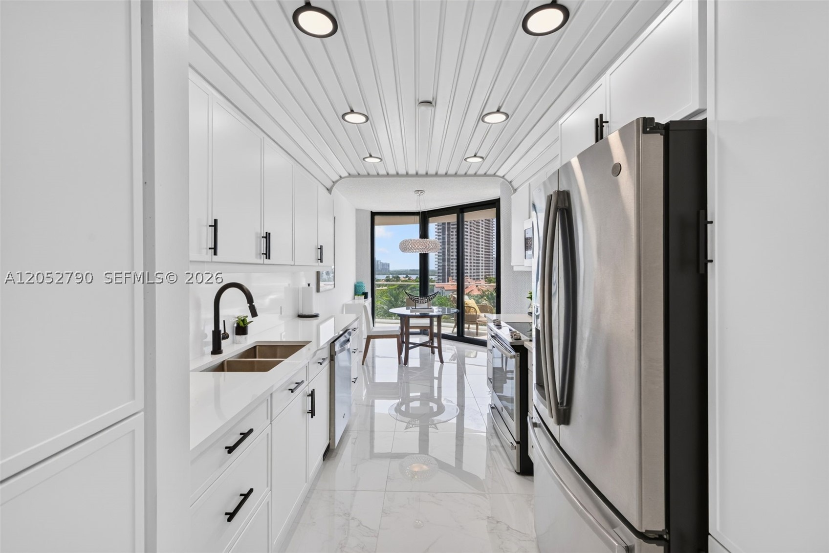 2800 ISLAND BL #904, Aventura FL 33160