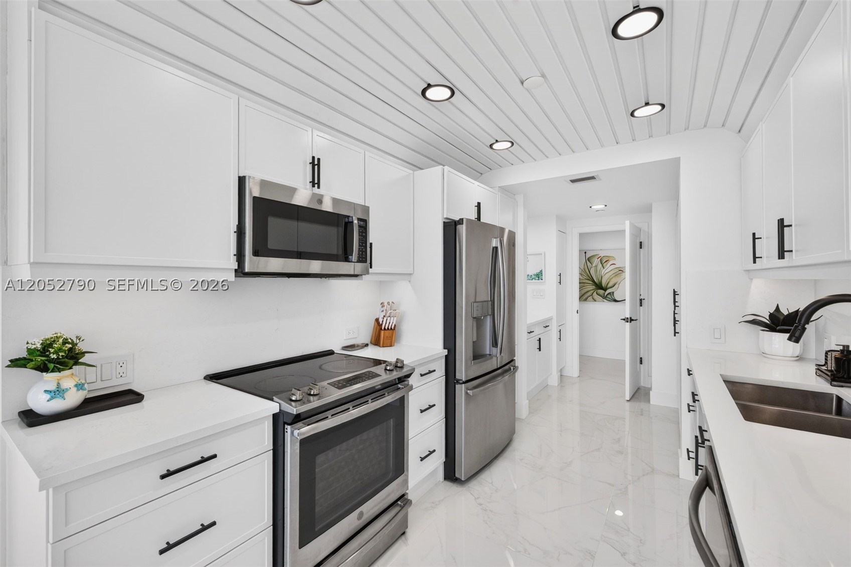 2800 ISLAND BL #904, Aventura FL 33160