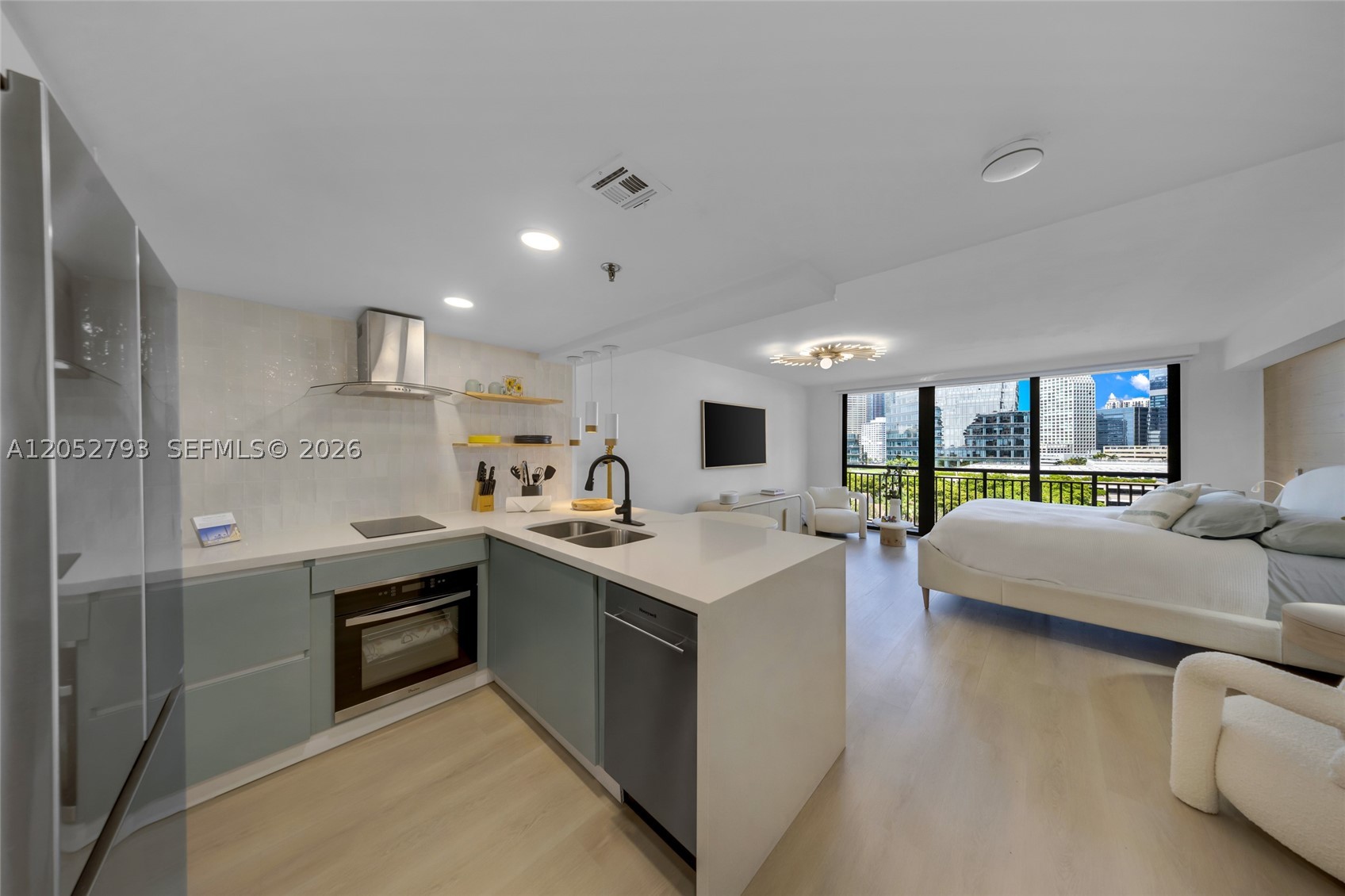 540 Brickell Key Dr #809, Miami FL 33131