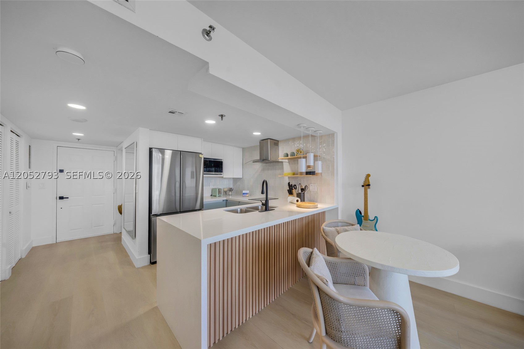 540 Brickell Key Dr #809, Miami FL 33131