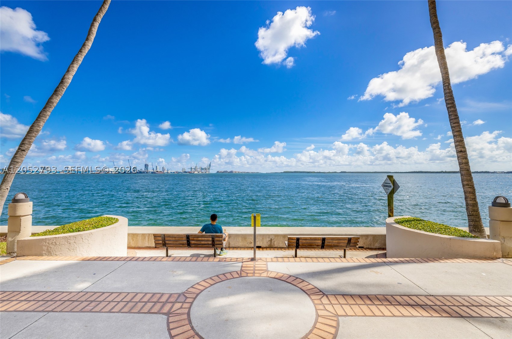 540 Brickell Key Dr #809, Miami FL 33131