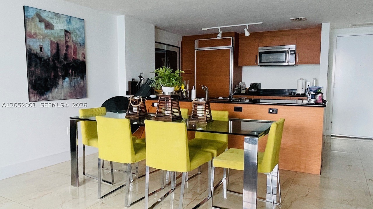 50 Biscayne Blvd #1701, Miami FL 33132