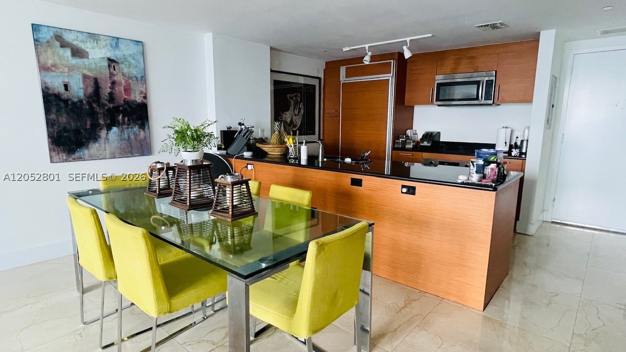 50 Biscayne Blvd #1701, Miami FL 33132