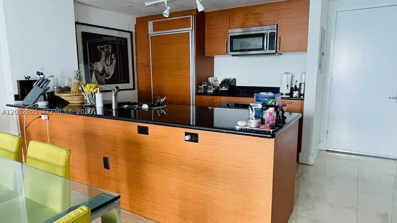 50 Biscayne Blvd #1701, Miami FL 33132