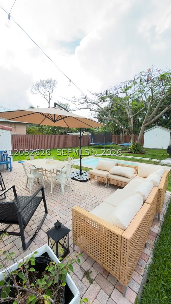 220 SW 5th St, Dania Beach FL 33004