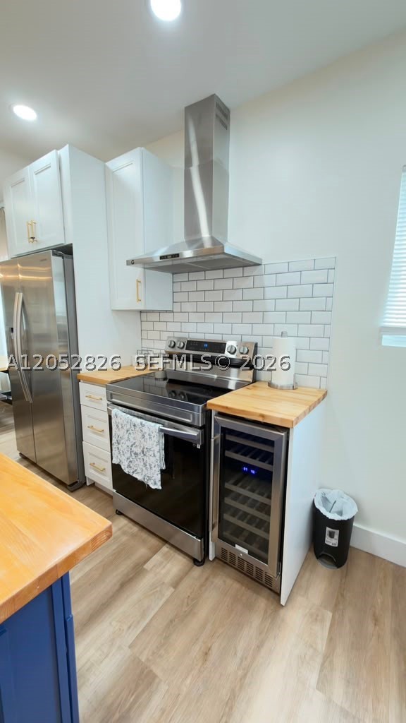 220 SW 5th St, Dania Beach FL 33004