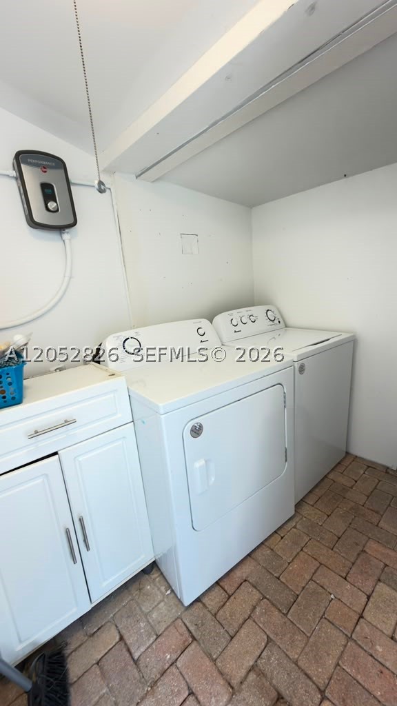 220 SW 5th St, Dania Beach FL 33004