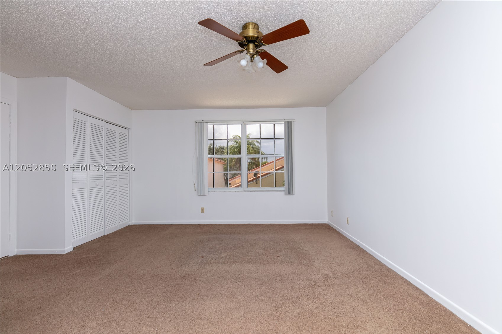 2592 W Saratoga Dr, Cooper City FL 33026