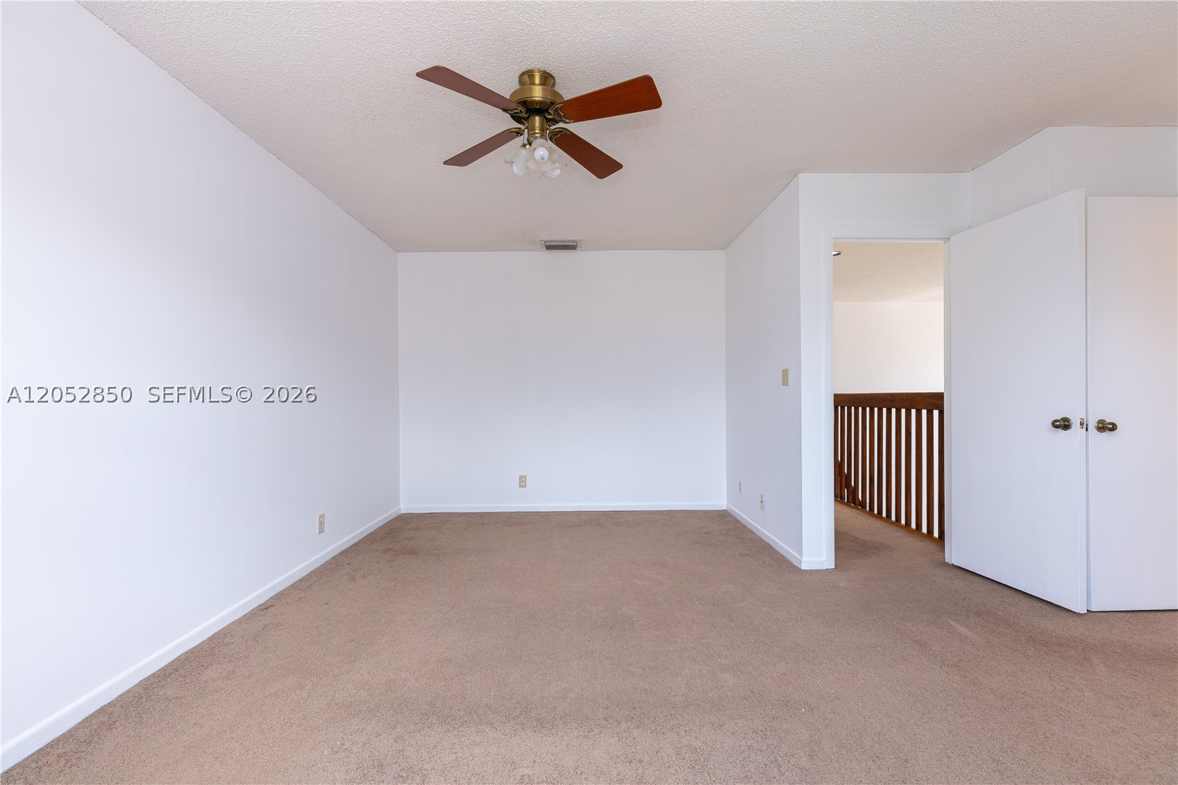 2592 W Saratoga Dr, Cooper City FL 33026