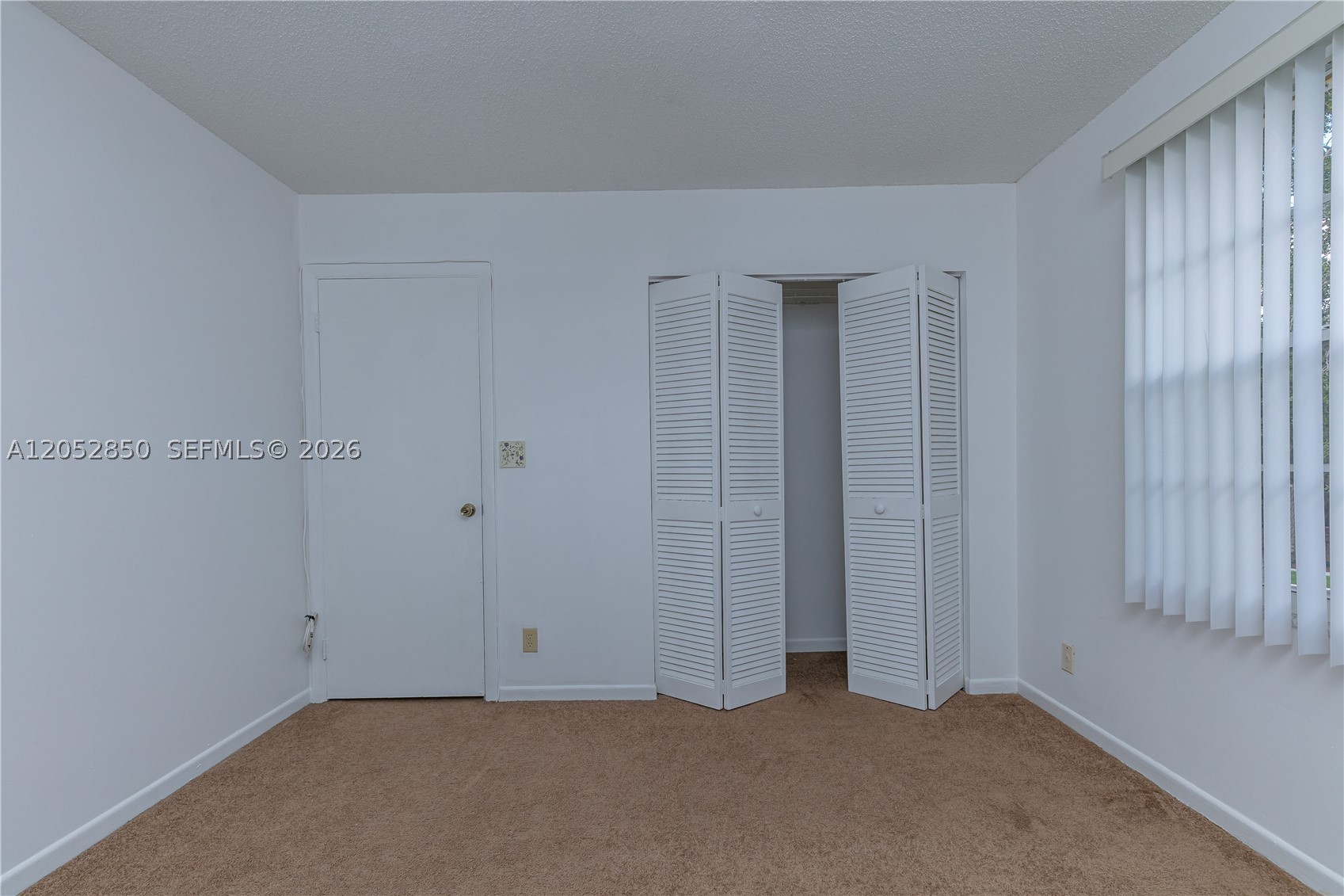 2592 W Saratoga Dr, Cooper City FL 33026