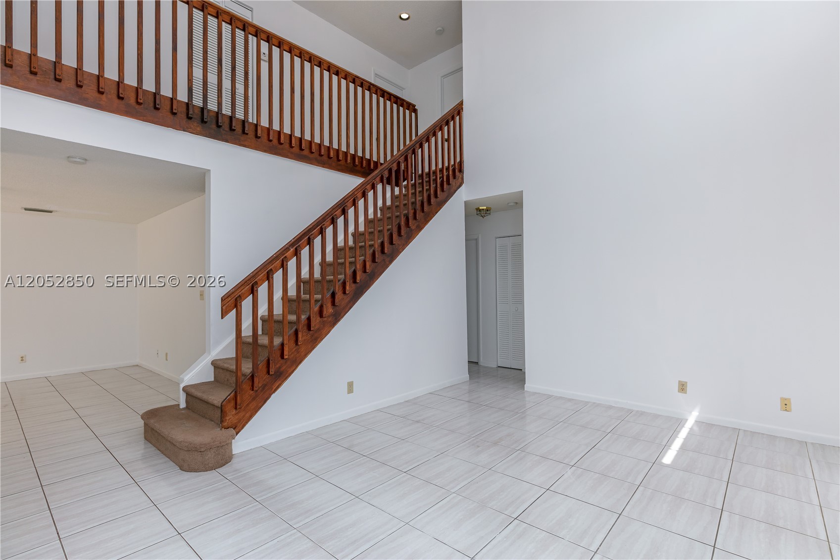 2592 W Saratoga Dr, Cooper City FL 33026