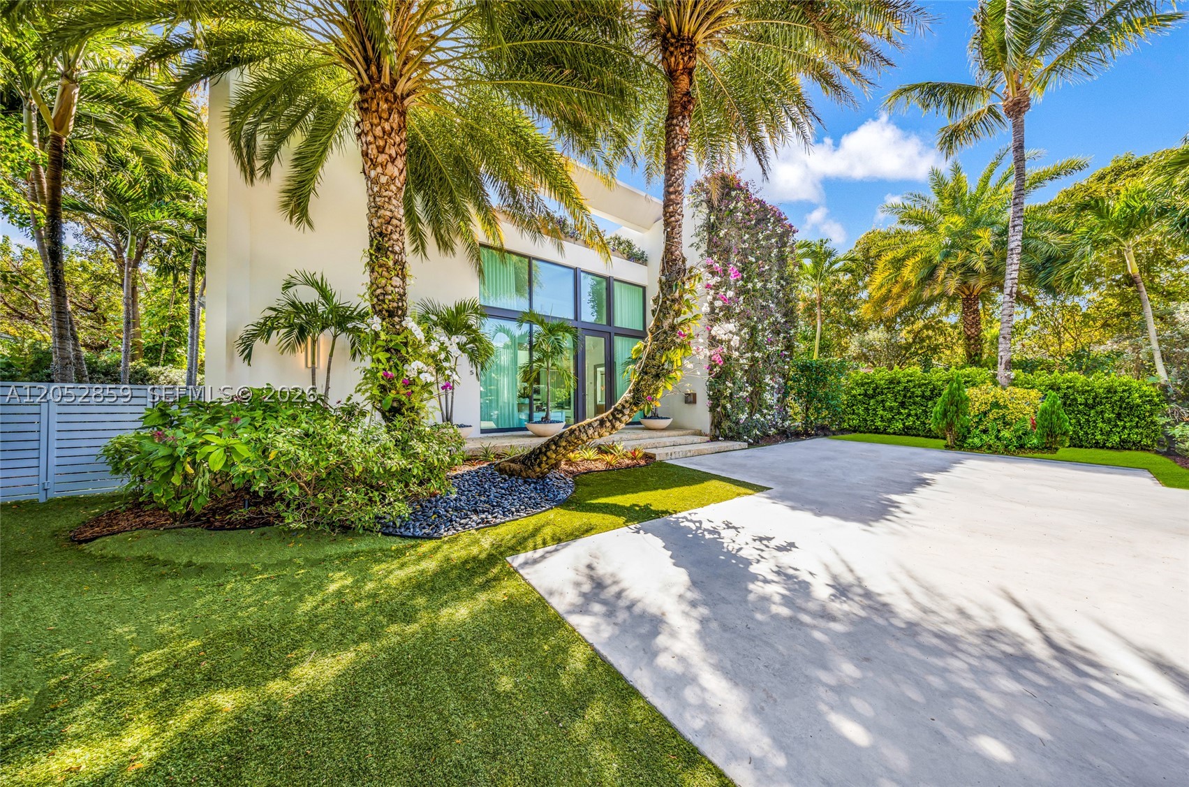 4515 N Michigan Ave, Miami Beach FL 33140