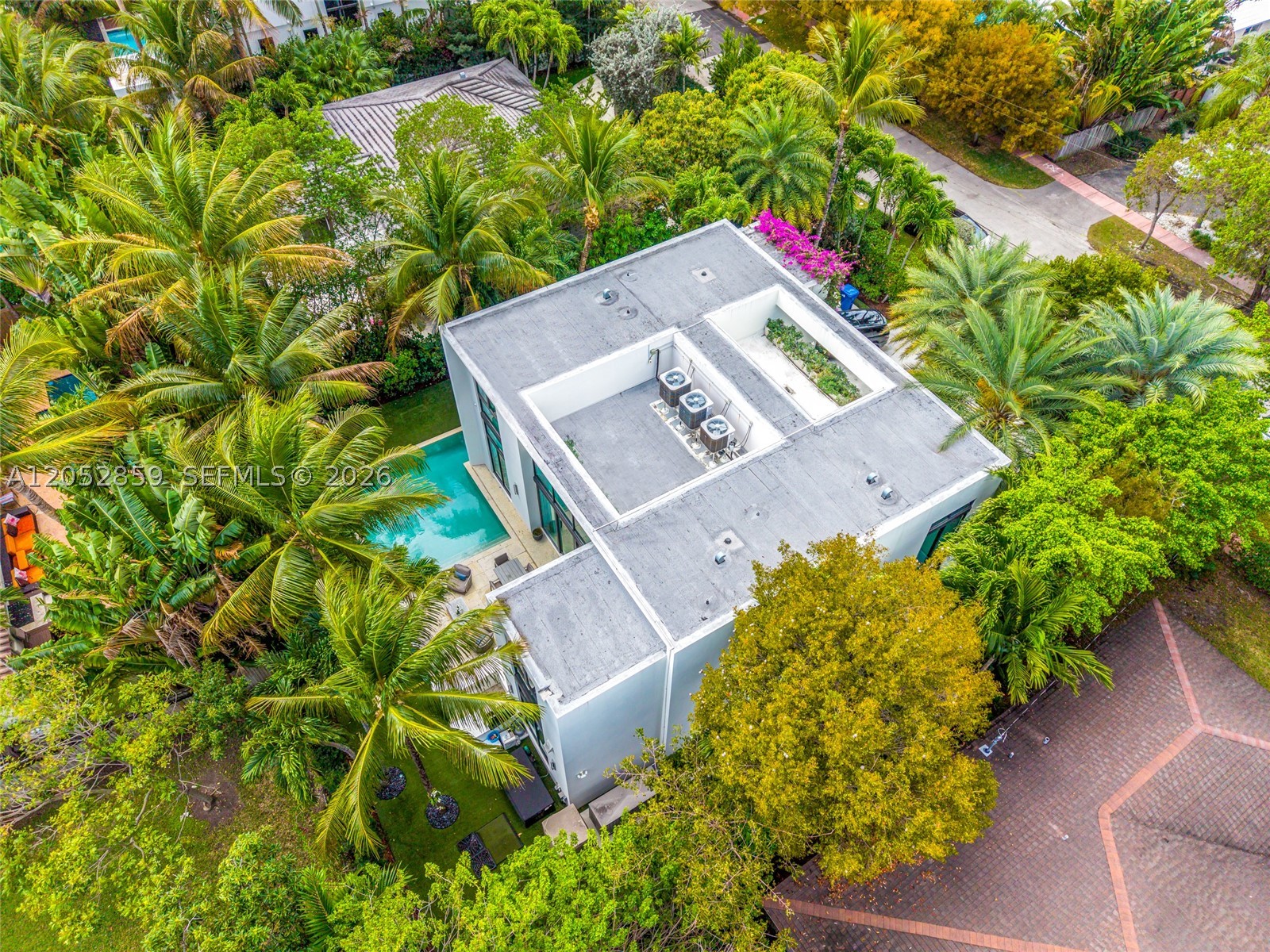 4515 N Michigan Ave, Miami Beach FL 33140