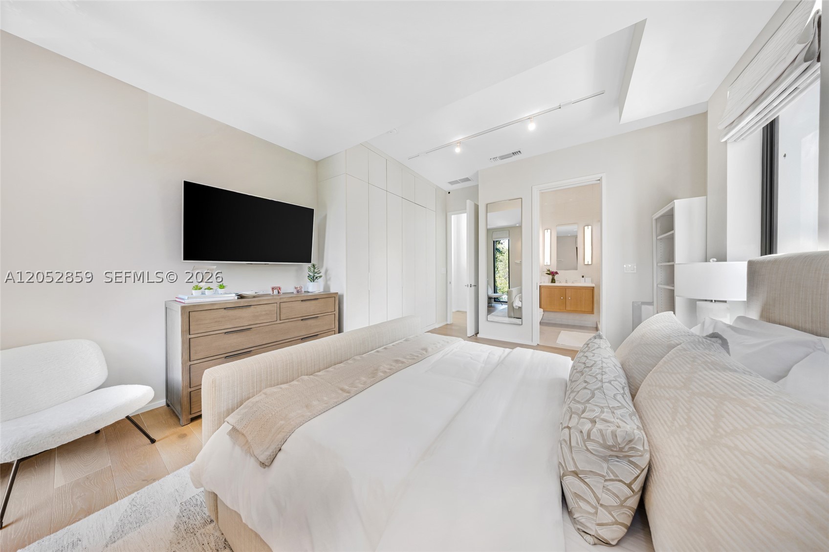 4515 N Michigan Ave, Miami Beach FL 33140