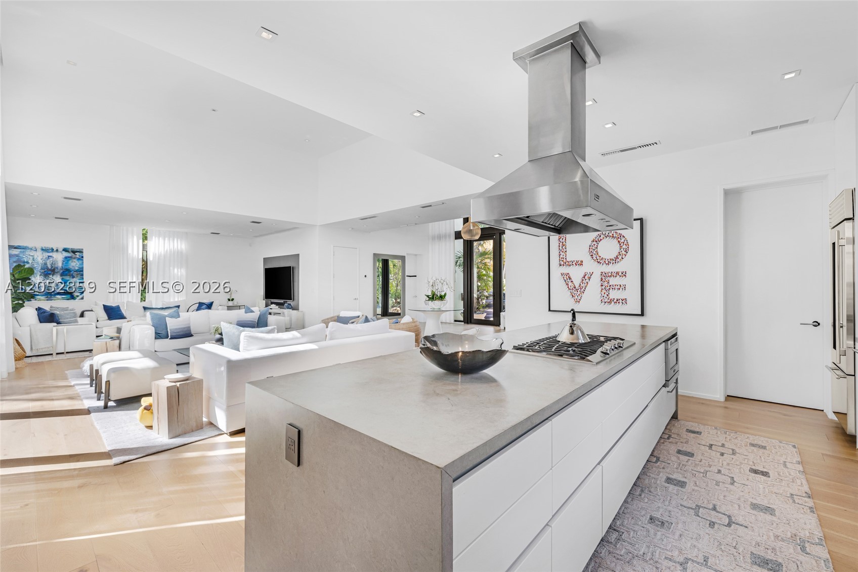 4515 N Michigan Ave, Miami Beach FL 33140