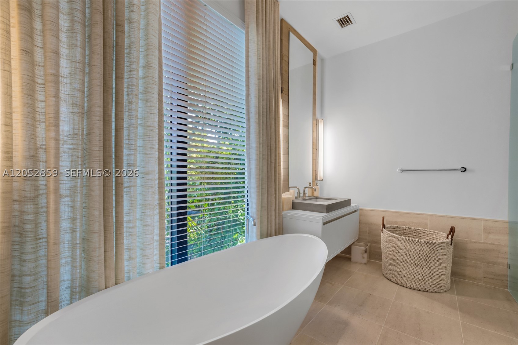 4515 N Michigan Ave, Miami Beach FL 33140