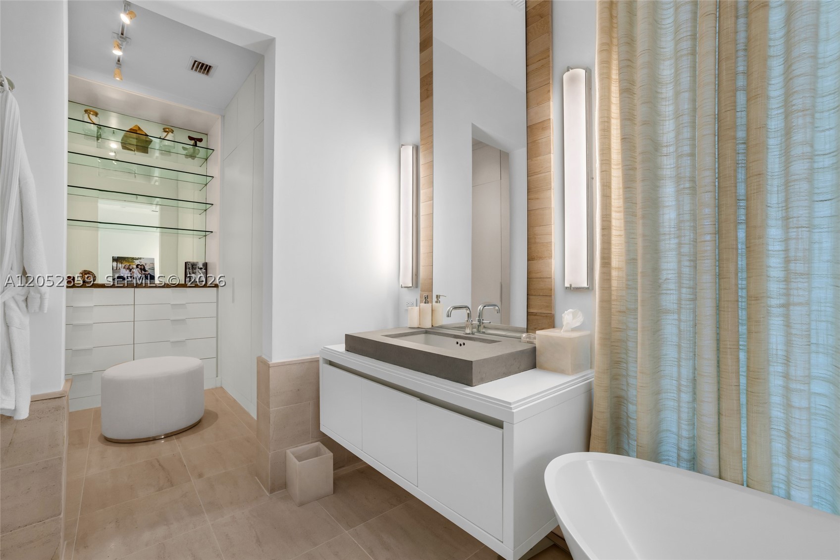 4515 N Michigan Ave, Miami Beach FL 33140
