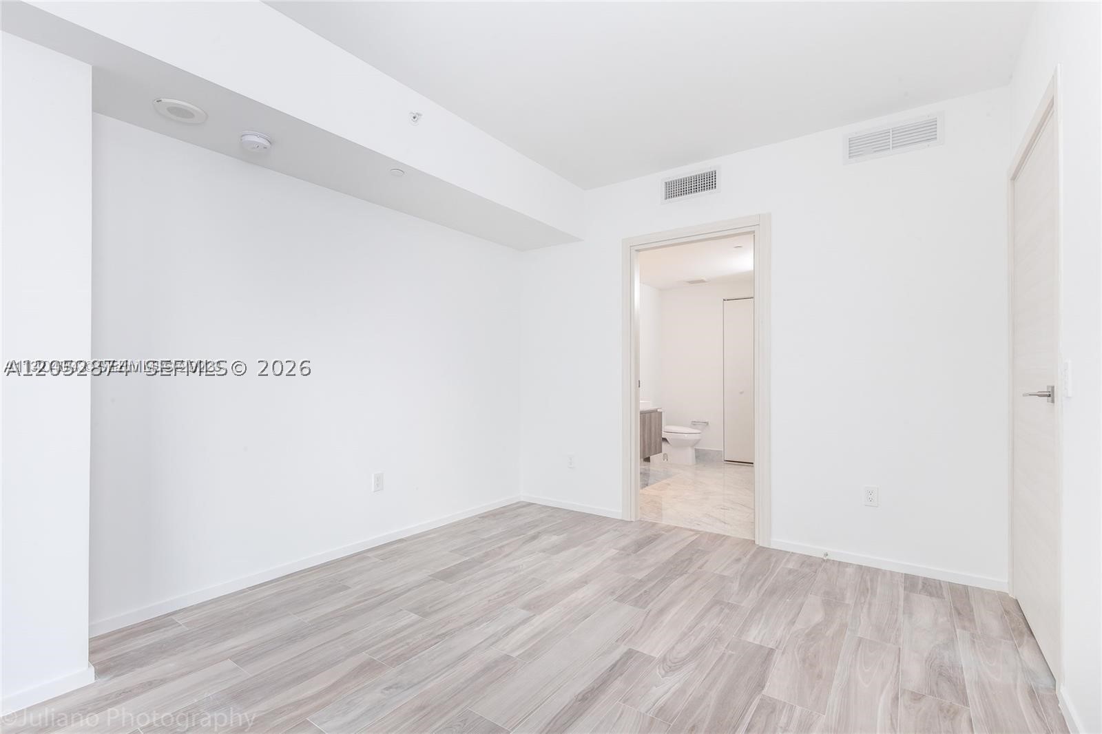 801 S Miami Ave #3006, Miami FL 33130