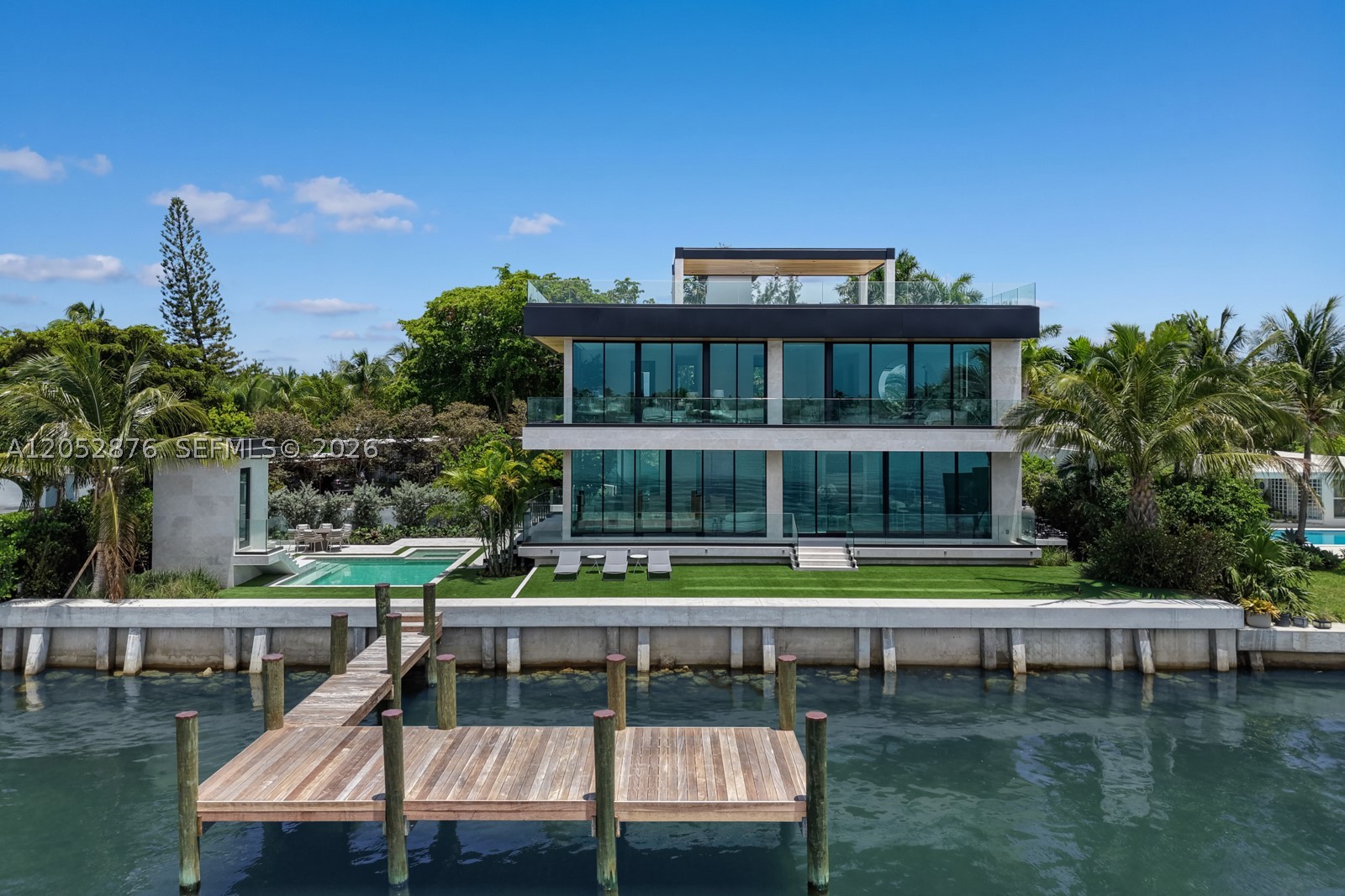 1141 N Biscayne Point Rd, Miami Beach FL 33141