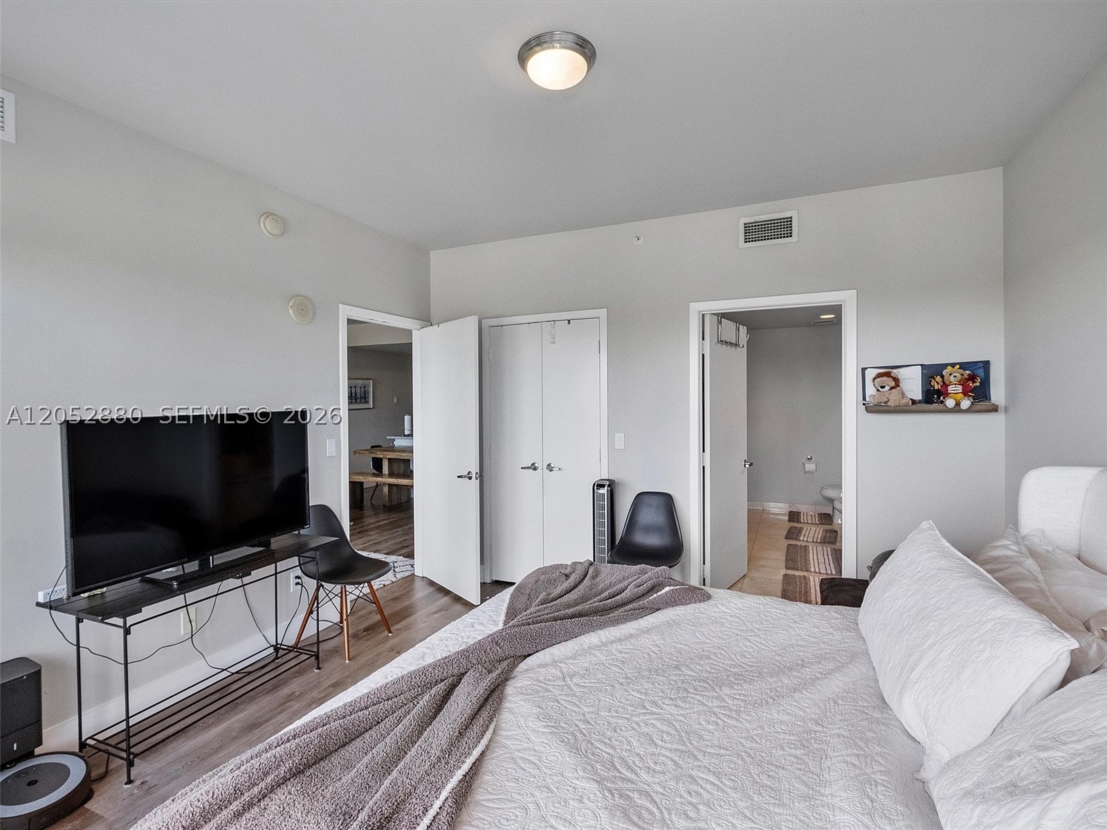 888 Biscayne Blvd #309, Miami FL 33132