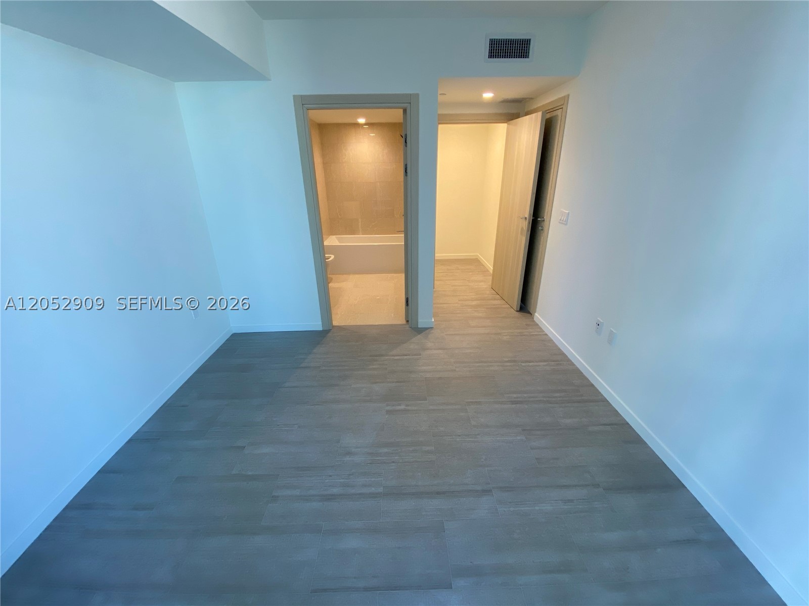 1000 BRICKELL PLAZA #3309, Miami FL 33131