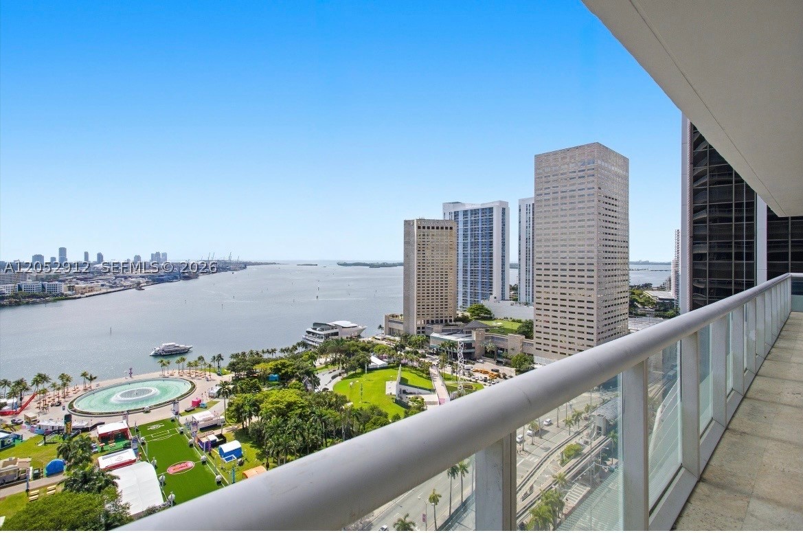 50 Biscayne Blvd #2510, Miami FL 33132