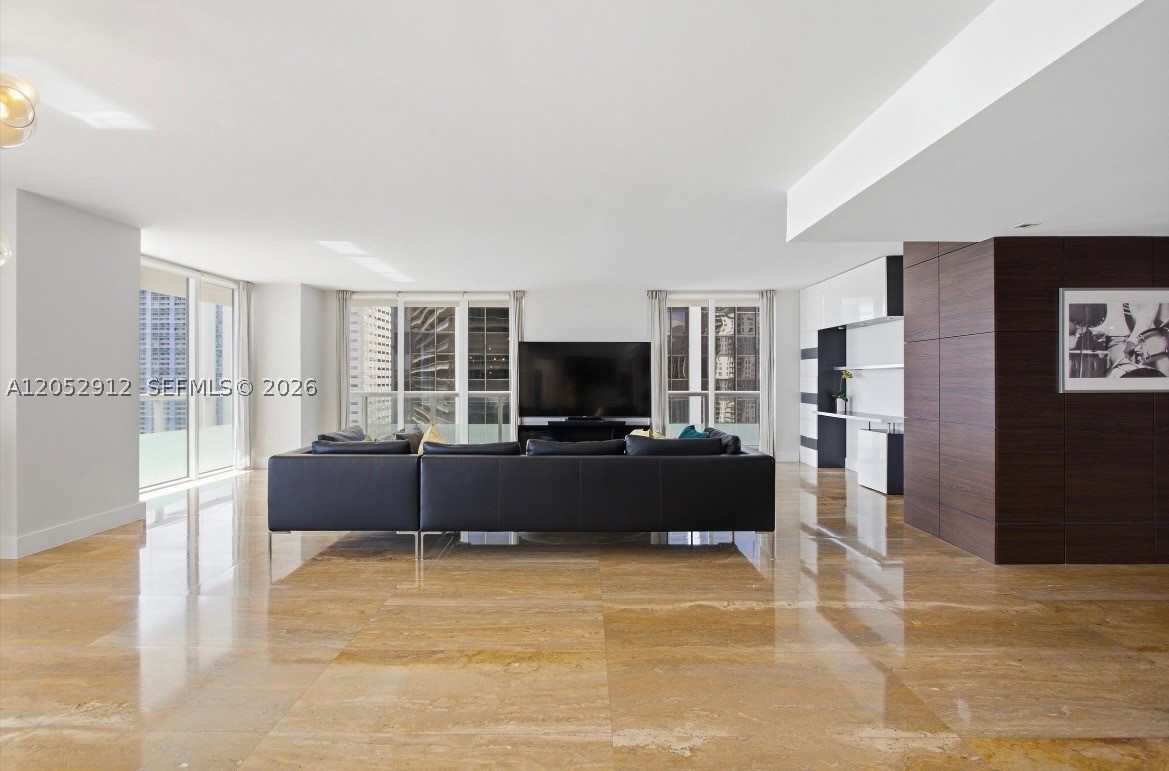 50 Biscayne Blvd #2510, Miami FL 33132