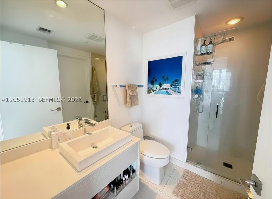 55 SW 9th St #3207, Miami FL 33130
