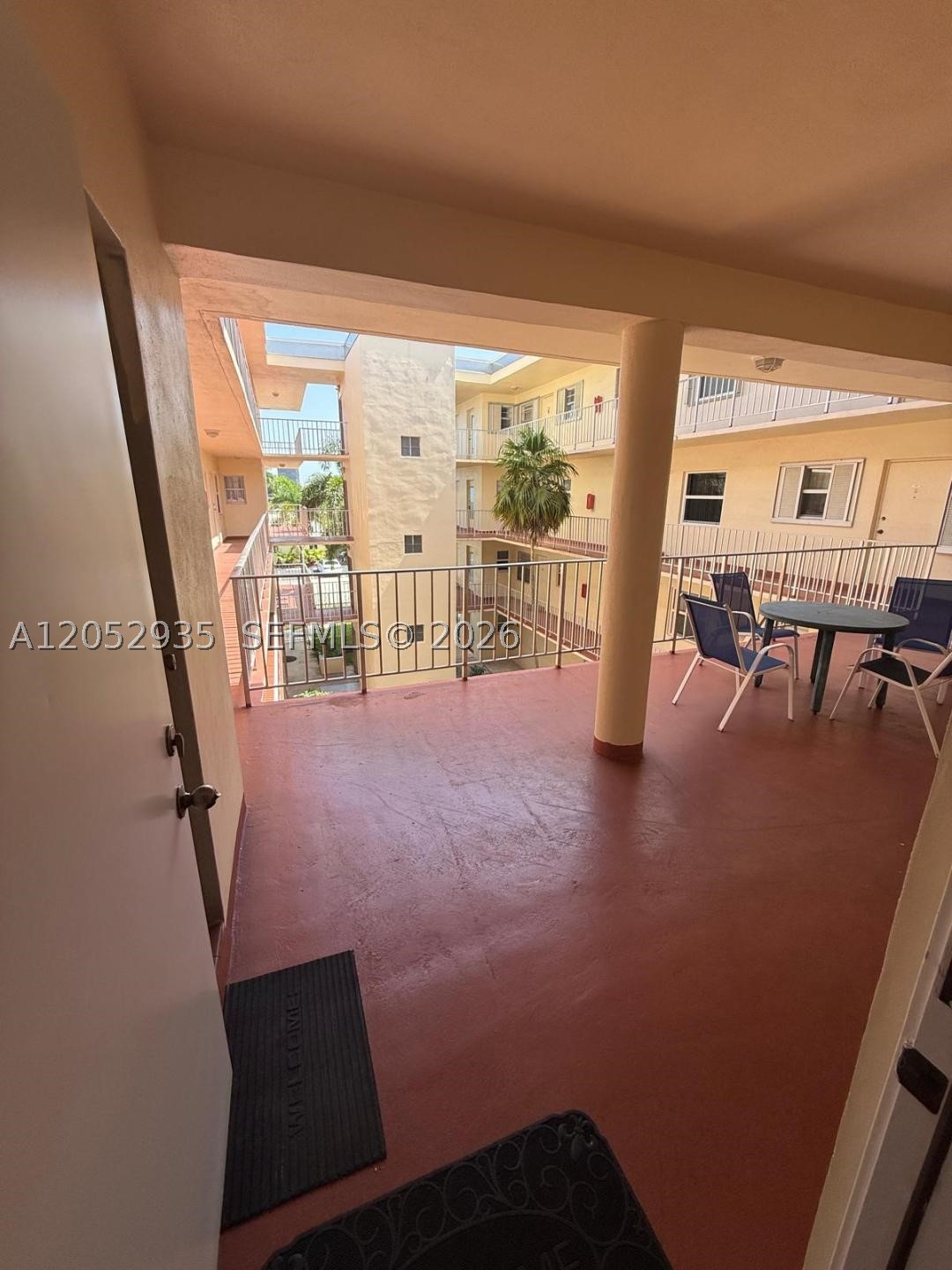 1747 Rodman St #305, Hollywood FL 33020
