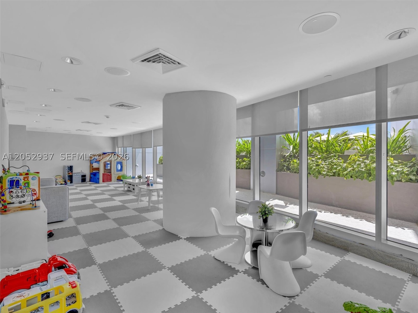 17001 Collins Ave #2106, Sunny Isles Beach FL 33160