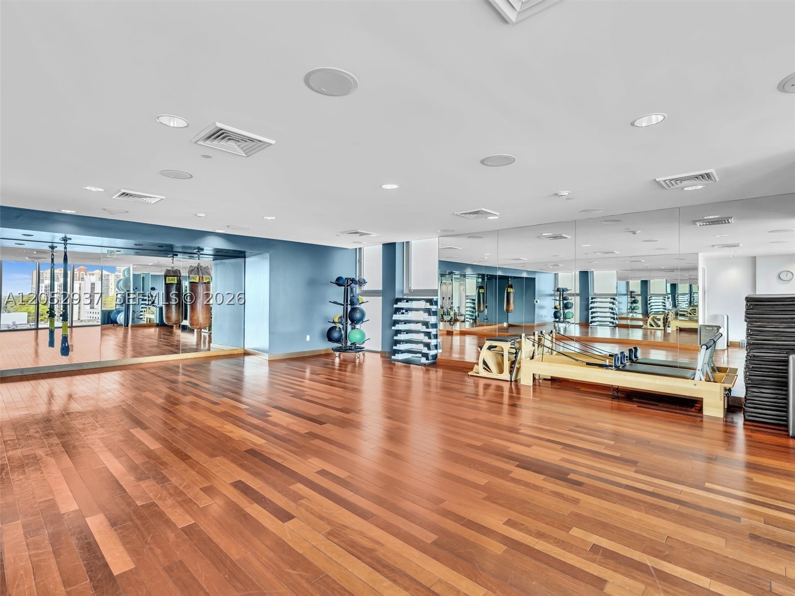 17001 Collins Ave #2106, Sunny Isles Beach FL 33160