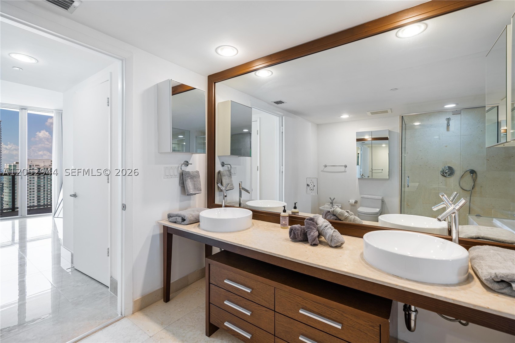 495 Brickell #5705, Miami FL 33131