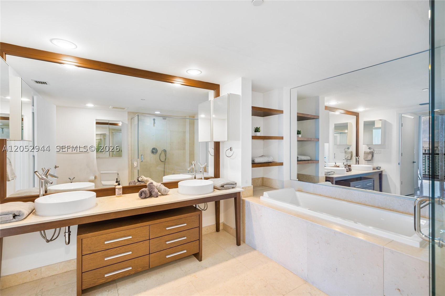 495 Brickell #5705, Miami FL 33131