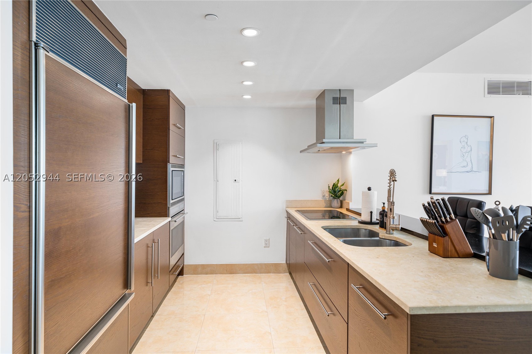 495 Brickell #5705, Miami FL 33131