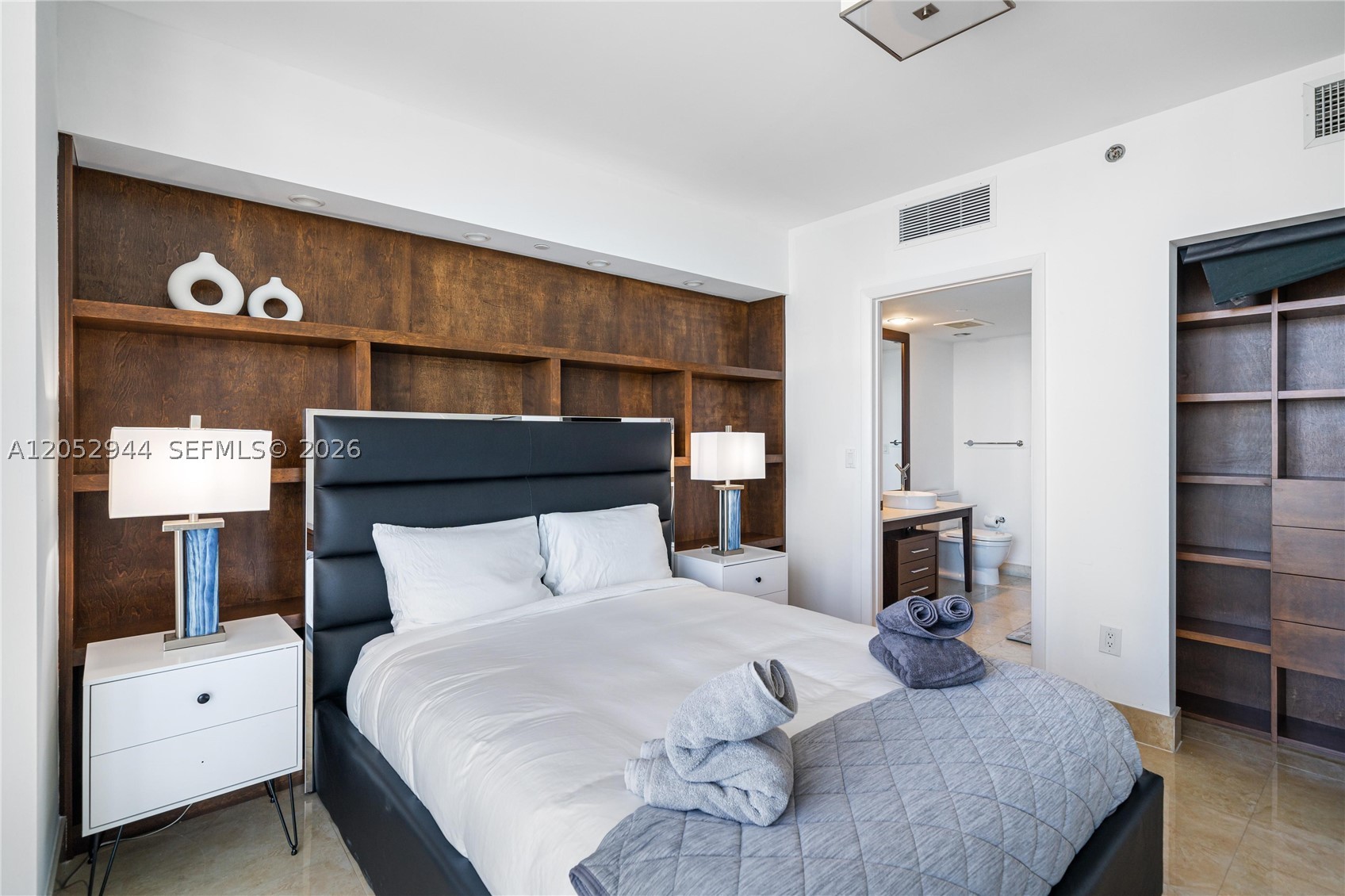 495 Brickell #5705, Miami FL 33131