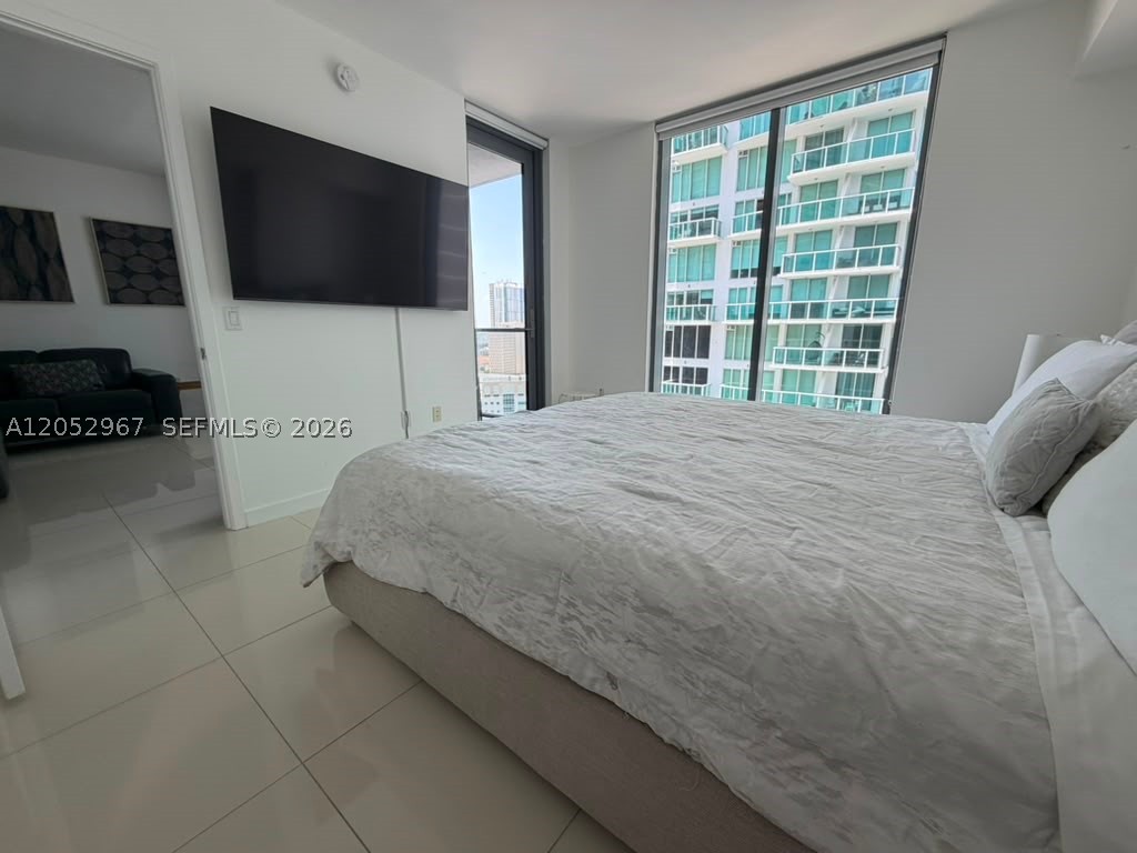 31 SE 6th St #2604, Miami FL 33131