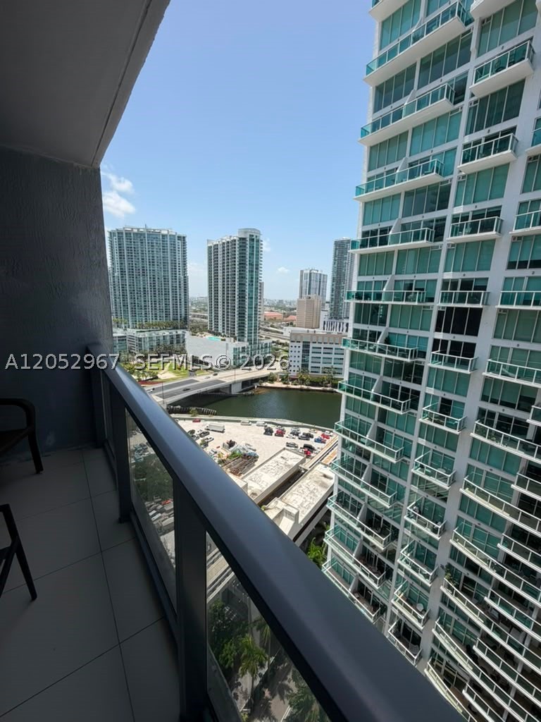 31 SE 6th St #2604, Miami FL 33131