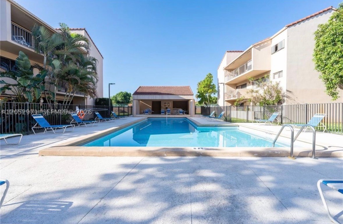 6305 Gage Pl #309A, Miami Lakes FL 33014