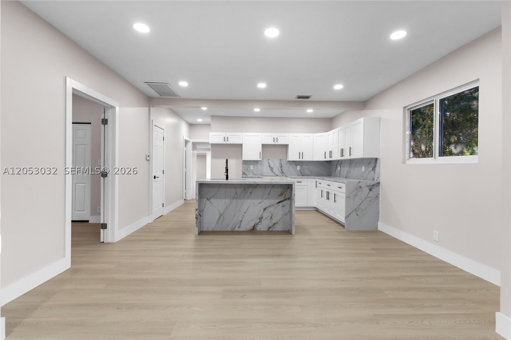 559 NW 2nd St, Florida City FL 33034