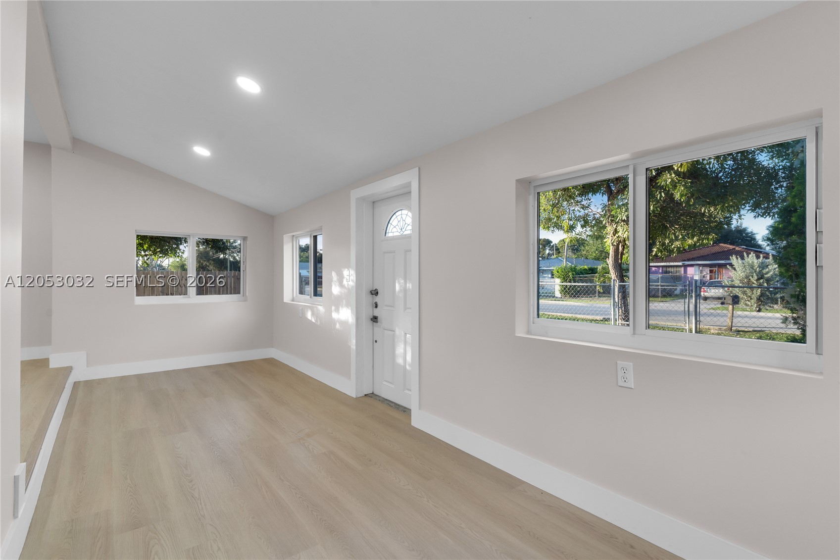 559 NW 2nd St, Florida City FL 33034