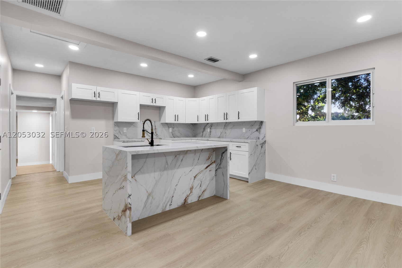 559 NW 2nd St, Florida City FL 33034