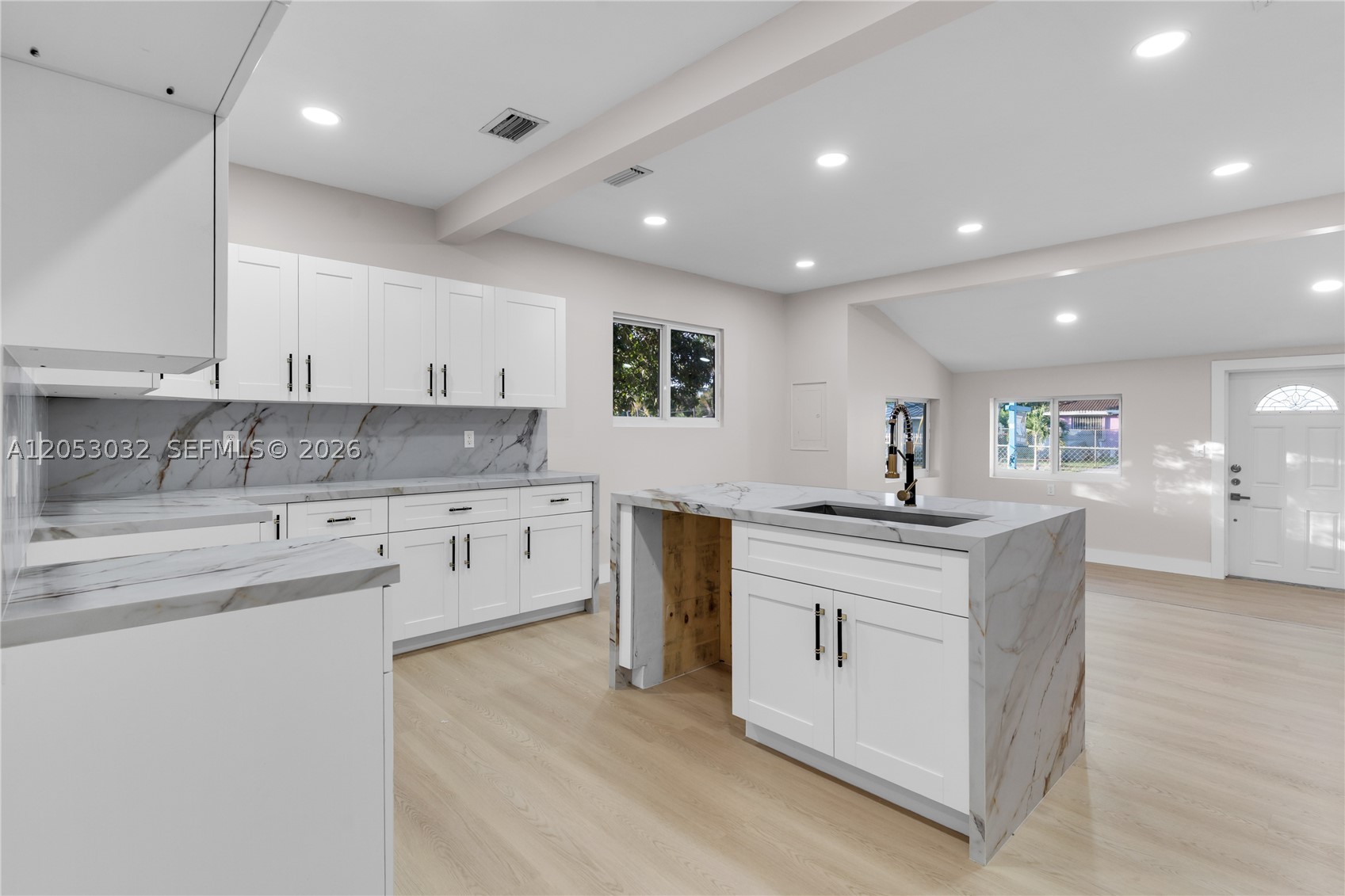559 NW 2nd St, Florida City FL 33034