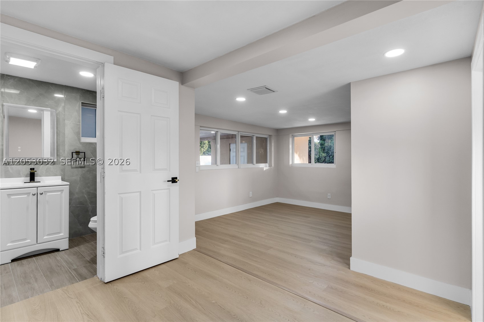 559 NW 2nd St, Florida City FL 33034
